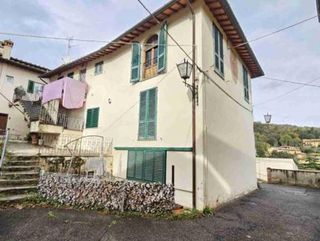 Appartamento in vendita a Carmignano, Toscana