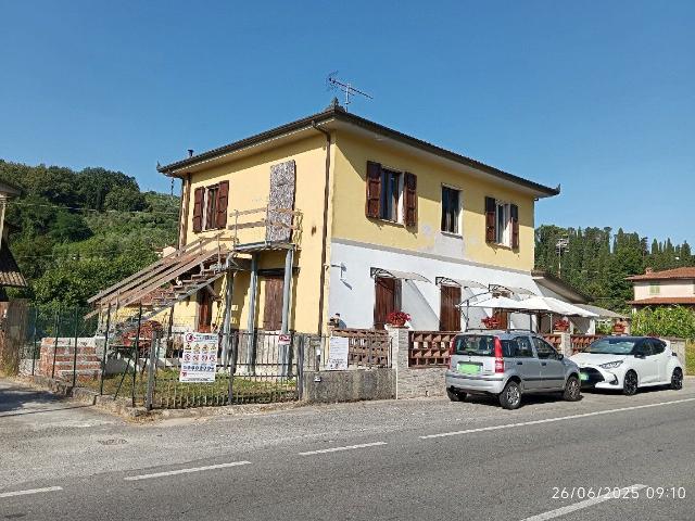 Appartamento in vendita a Montemagno, Camaiore
