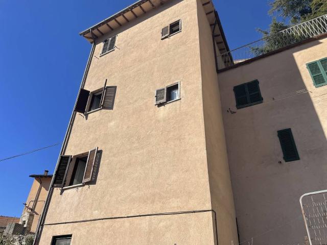 Appartamento in vendita a Cerreto Di Spoleto, Umbria