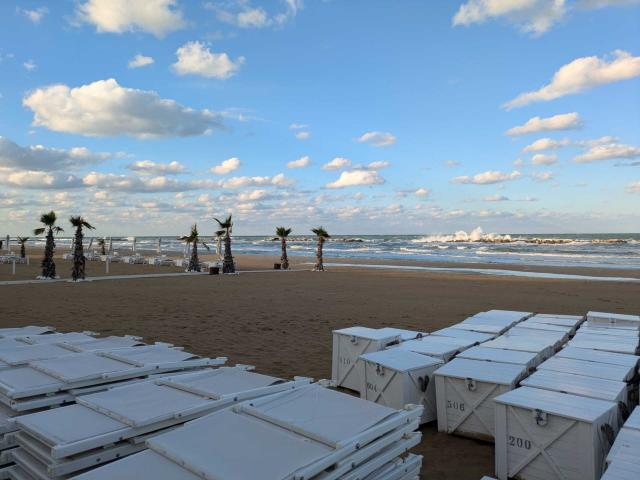 Appartamento in vendita a Pesaro, Pesaro E Urbino