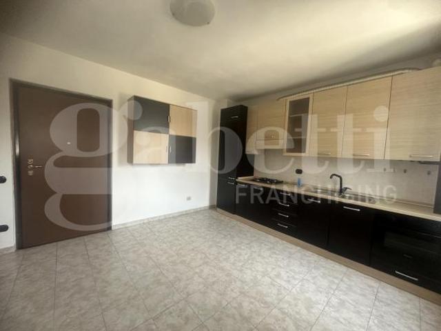Appartamento in vendita a Merone, Lombardia