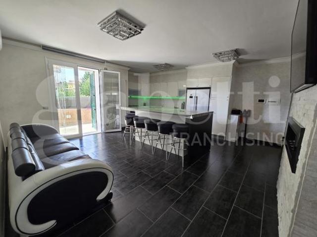 Appartamento in vendita a Mosciano Sant'angelo, Abruzzo