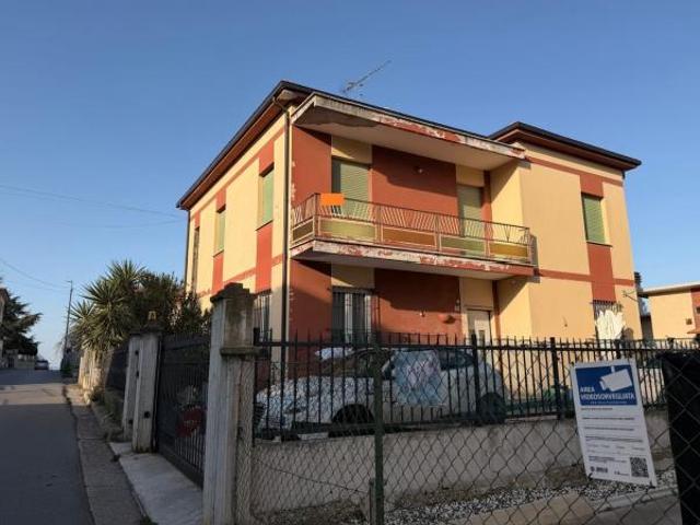 Appartamento in vendita a Mosciano Sant'angelo, Abruzzo