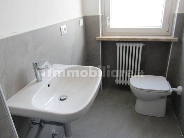 Appartamento in affitto a Negrar, Veneto