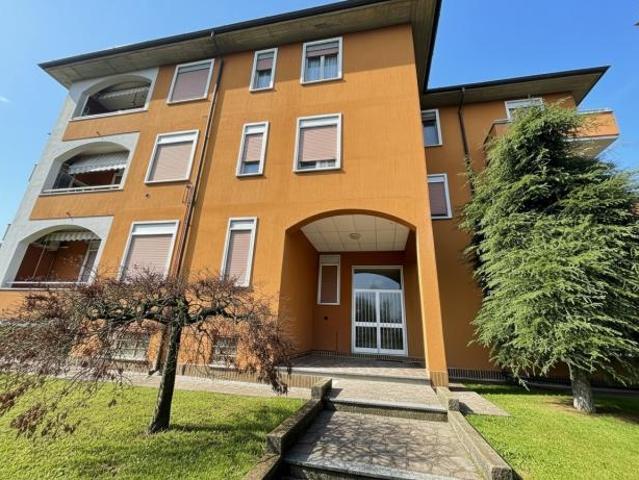 Appartamento in vendita a Ozzero, Lombardia