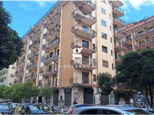 Appartamento in affitto a Salerno, Campania