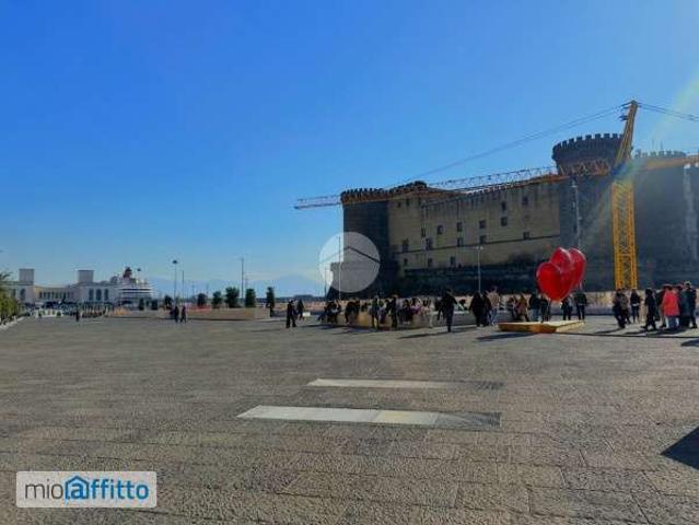 Appartamento in affitto a Municipalità 2, Campania