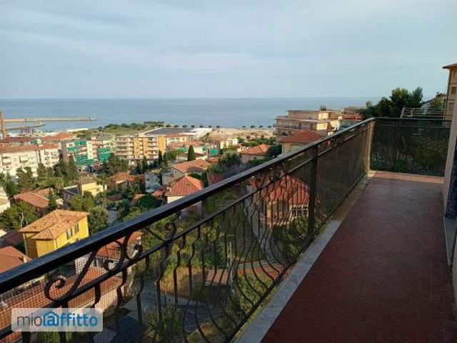 Appartamento in affitto a Imperia, Liguria