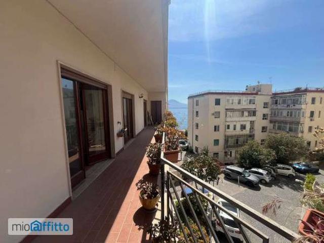 Appartamento in affitto a Municipalità 1, Campania
