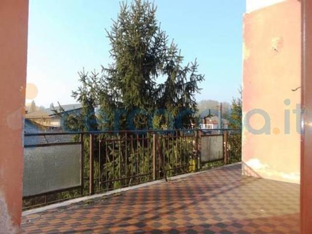Appartamento in affitto a Rosine, Revere