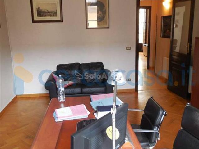 Appartamento in affitto a Municipalità 2, Campania