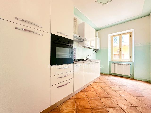 Appartamento in vendita a Izzalini, Umbria