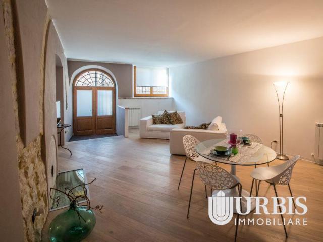 Appartamento in vendita a Assisi, Umbria