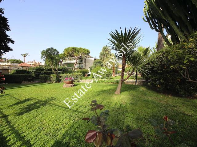 Appartamento in vendita a Bordighera, Liguria