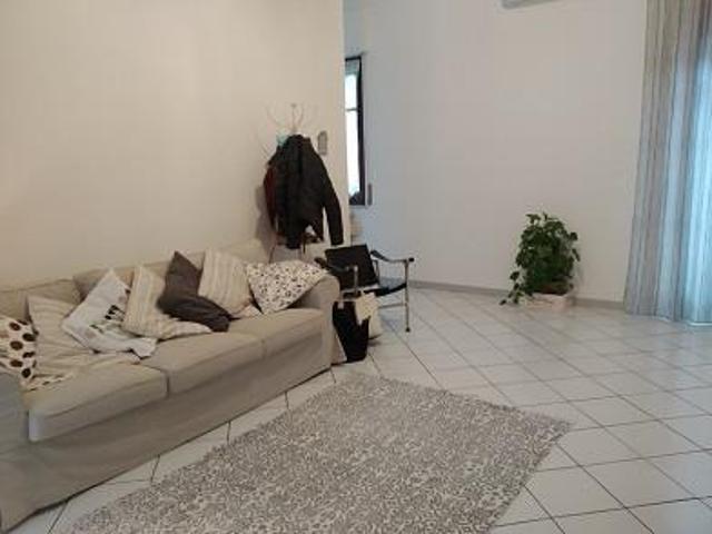 Appartamento in affitto a Valverde, Sicilia