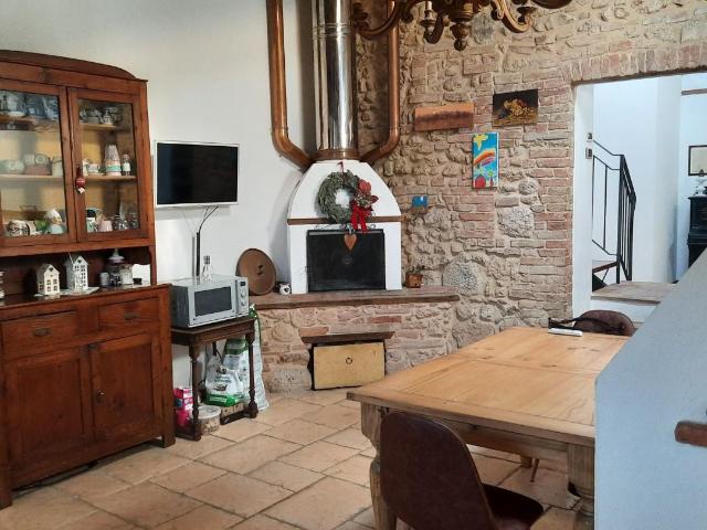 Appartamento in vendita a Abbadia Isola, Monteriggioni