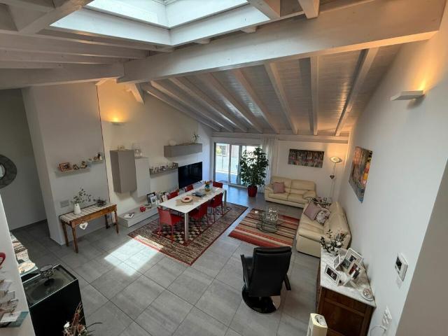 Wohnung kaufen in Lamone, Tessin