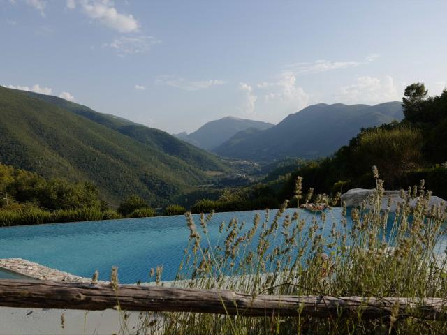 Appartamento in vendita a Vallo di Nera, Perugia
