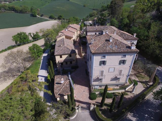 Casa in vendita a Colli al Metauro, Marche