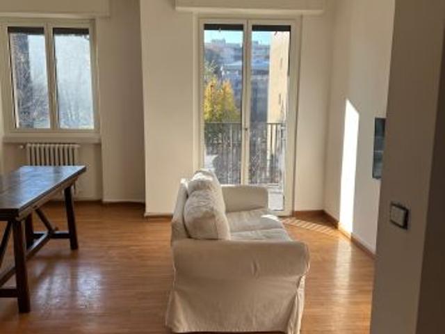 Appartamento in affitto a Municipio 6, Milano