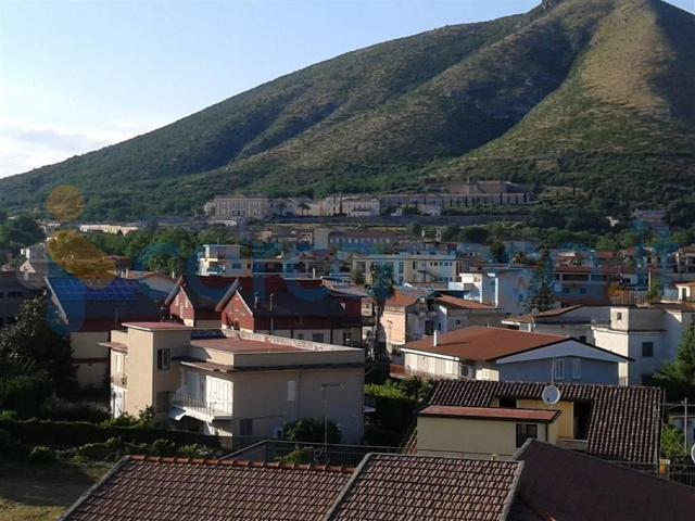 Appartamento in affitto a Municipalità 2, Campania
