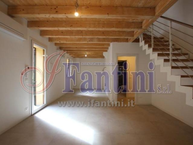 Appartamento in affitto a San Marco, Reana Del Roiale