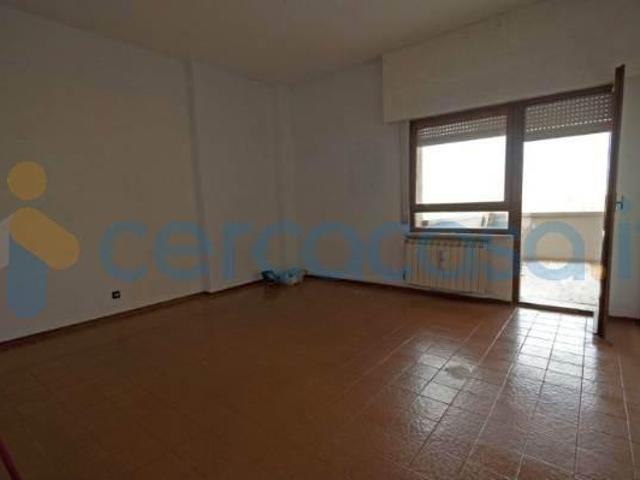Appartamento in affitto a Via Cairoli, Livorno
