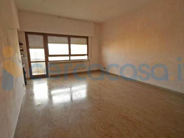 Appartamento in affitto a Via Cairoli, Livorno
