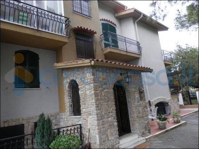 Appartamento in affitto a Baiardo, Liguria