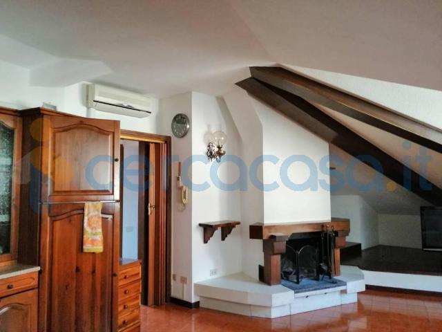 Appartamento in affitto a Bellano, Lombardia