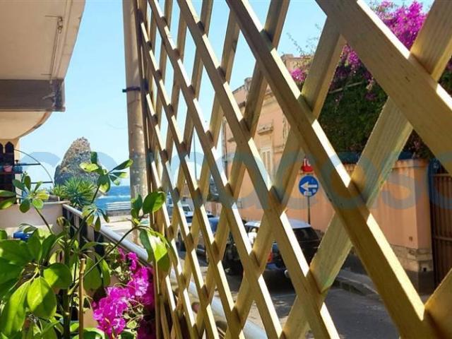 Appartamento in affitto a Aci Castello, Sicilia