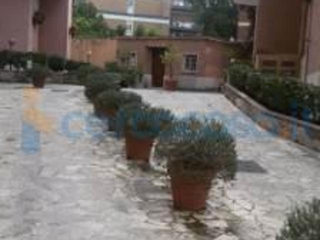 Appartamento in affitto a Axa, Roma Capitale