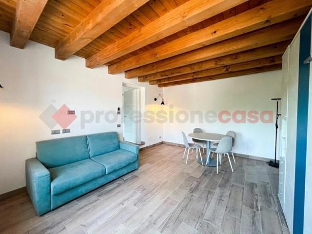 Appartamento in affitto a Sud-Ovest, Brenzone