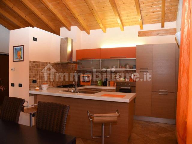 Appartamento in affitto a Bizzozero, Varese