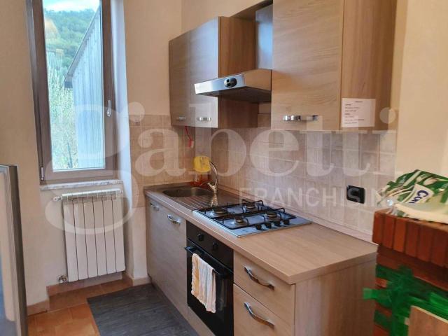 Appartamento in affitto a Pozzilli, Molise