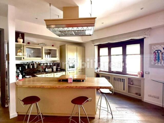 Appartamento in affitto a Brecce Bianche, Marche