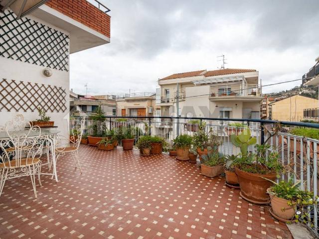Appartamento in affitto a Aci Castello, Sicilia