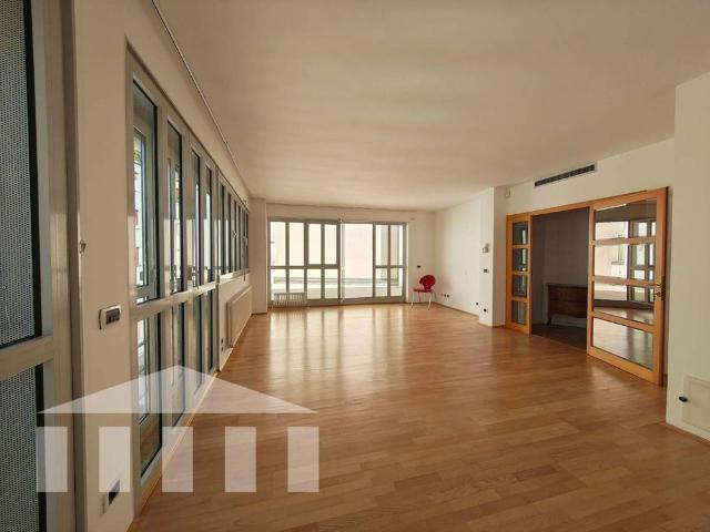 Appartamento in affitto a Centro-Piani-Rencio - Zentrum-Bozner Boden-Rentsch, Bolzano - Bozen