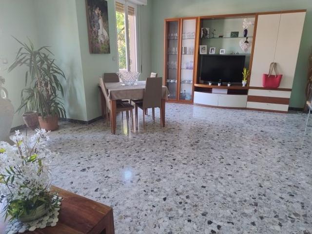 Quadrilocale in vendita a Modena