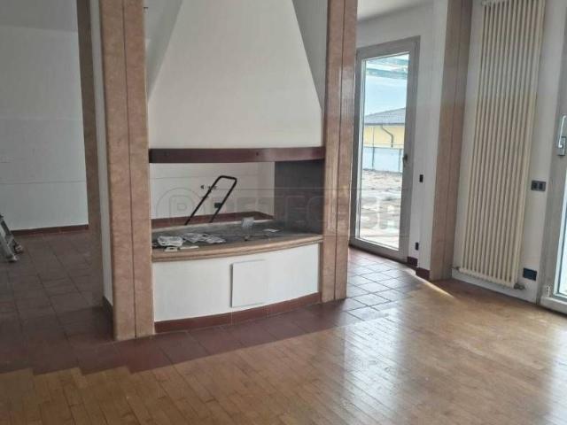 Appartamento in affitto a Olmo, Creazzo