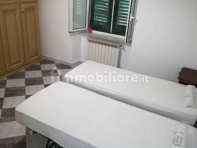 Appartamento in affitto a Medio Ponente, Serra Riccò