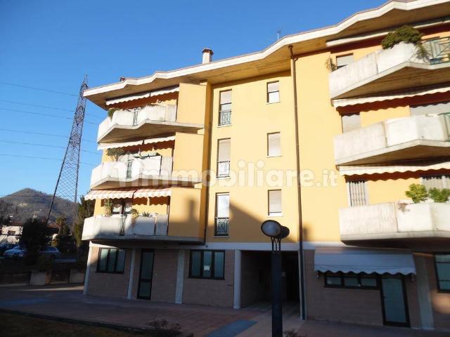 Appartamento in affitto a Almè, Lombardia