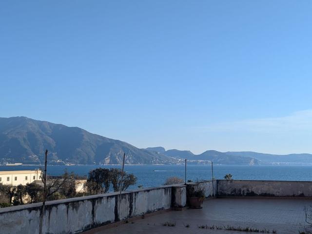 Appartamento in vendita a Oncino, Torre Annunziata