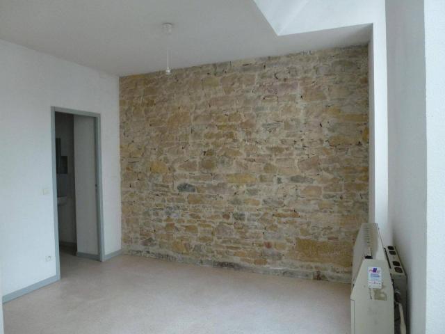 Studio location à Brégade, Amplepuis