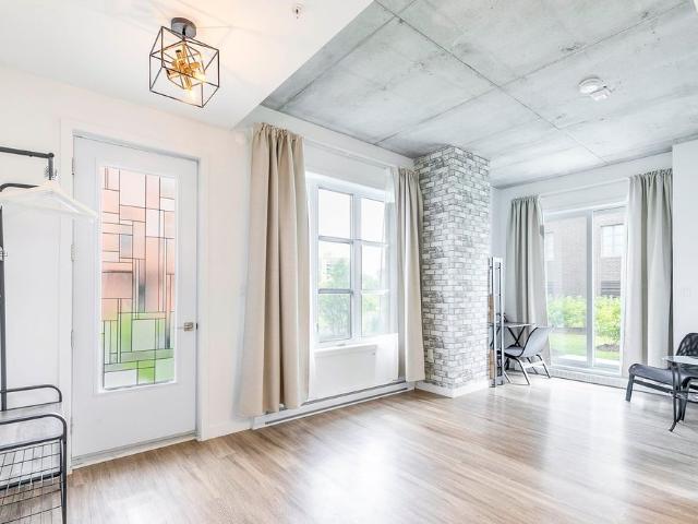 Apartment for rent in Saint-Laurent, Montréal