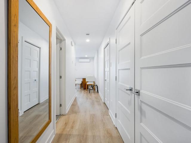 Apartment for rent in Sainte-Catherine, Montérégie