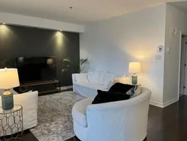 Apartment for rent in La Prairie, Montérégie