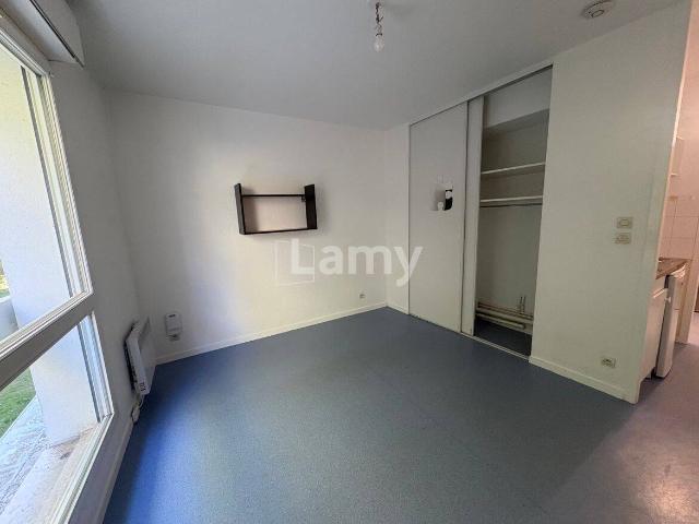Studio location à Centre-Ville, Rennes