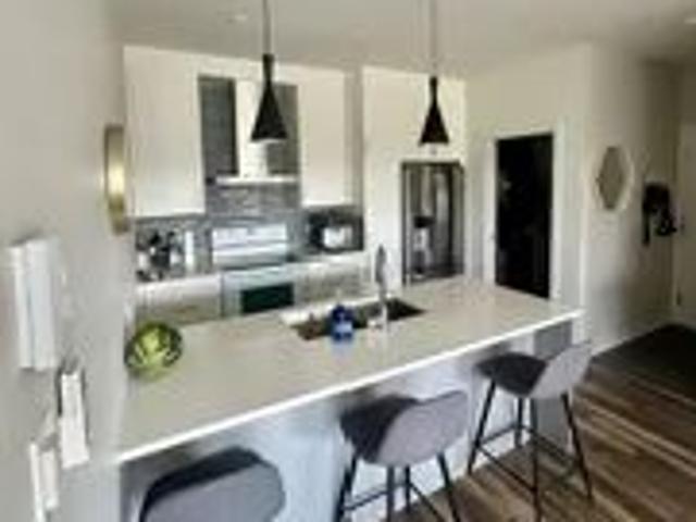 Apartment for rent in Saint-Hubert, Longueuil
