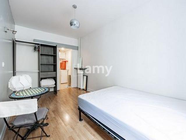Studio vente à Paris, Quartier de Clignancourt Studio vente à Paris, Quartier de Clignancourt